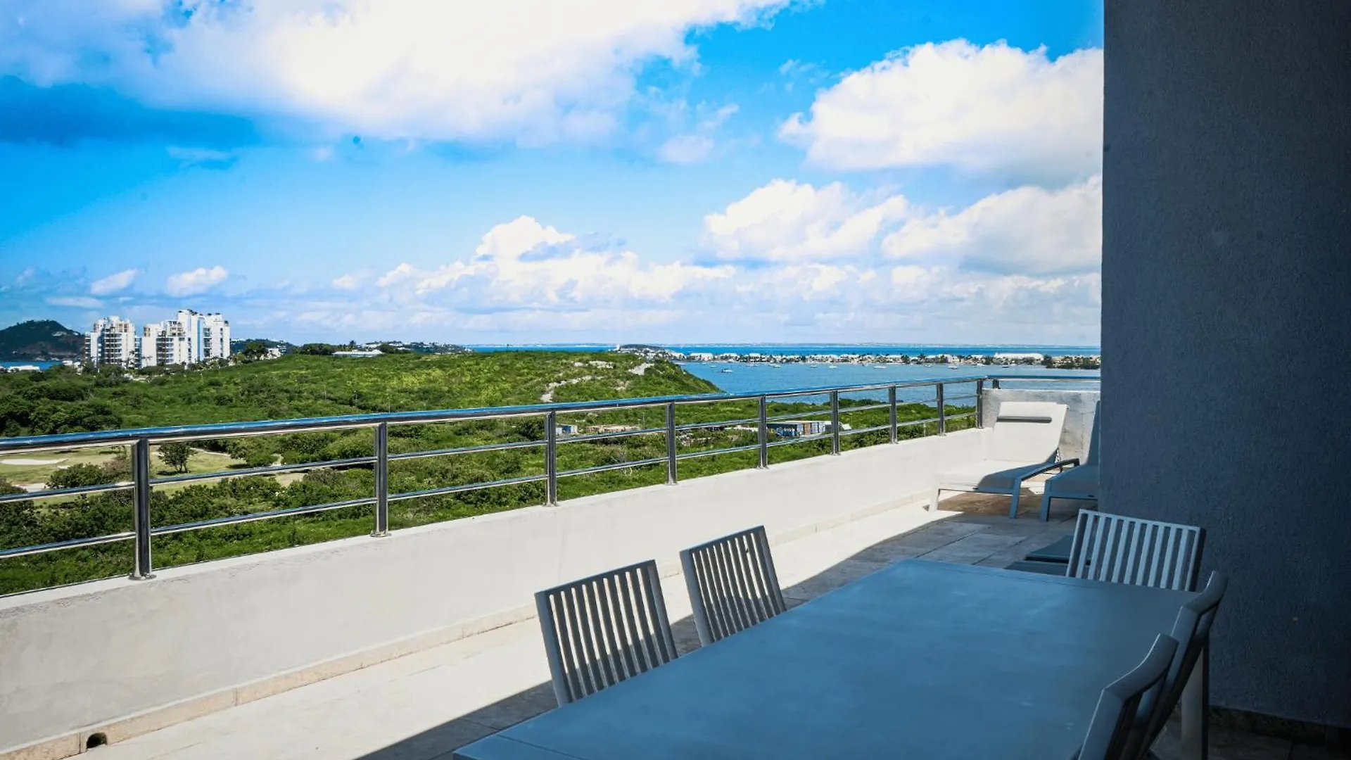 Penthouse 4-Bedroom With Private Pool Maho Daire